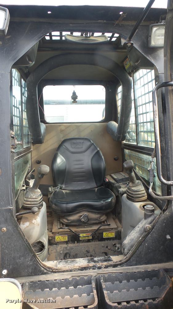 image for item DB3442 2007 Caterpillar 268B skid steer