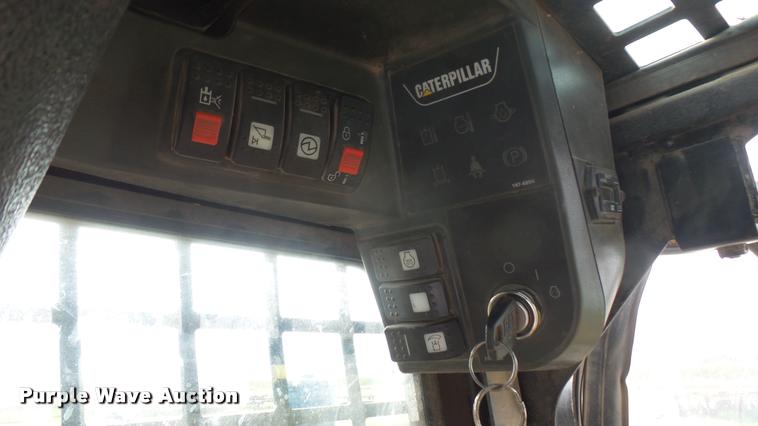 image for item DB3442 2007 Caterpillar 268B skid steer