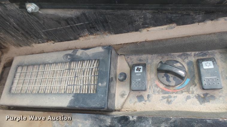 image for item DB3442 2007 Caterpillar 268B skid steer