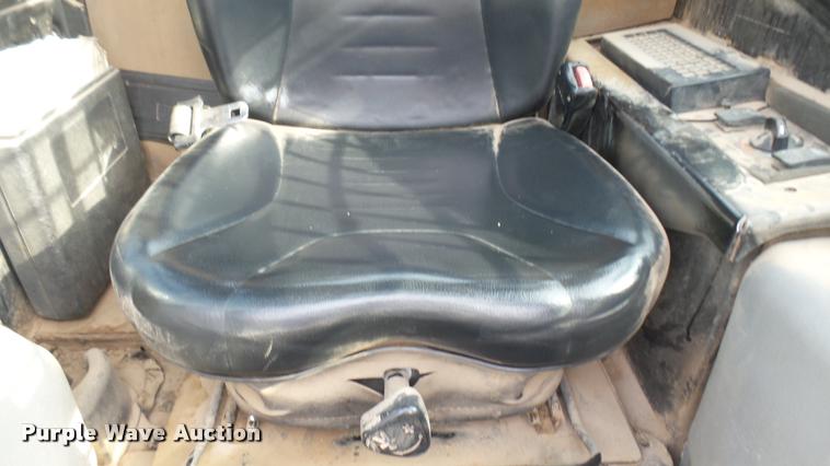 image for item DB3442 2007 Caterpillar 268B skid steer