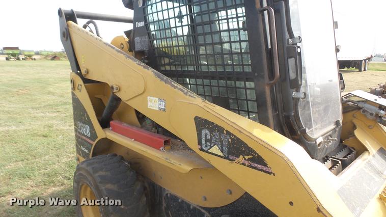 image for item DB3442 2007 Caterpillar 268B skid steer