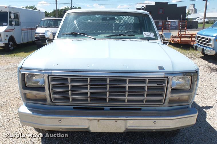 image for item DB3446 1980 Ford F150 flatbed pickup truck