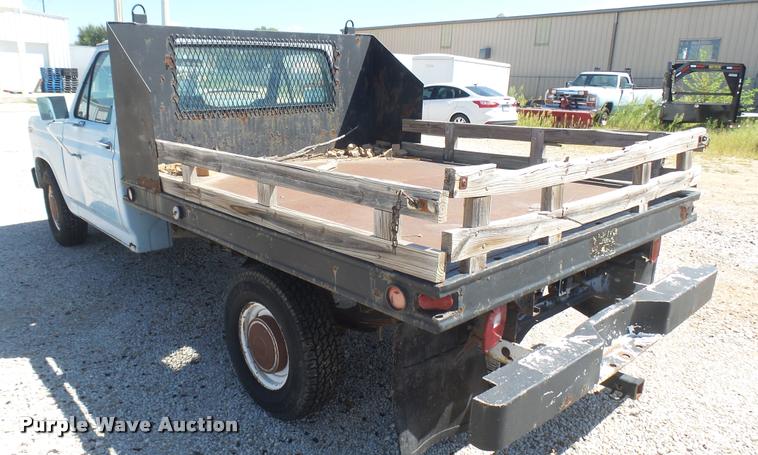 image for item DB3446 1980 Ford F150 flatbed pickup truck