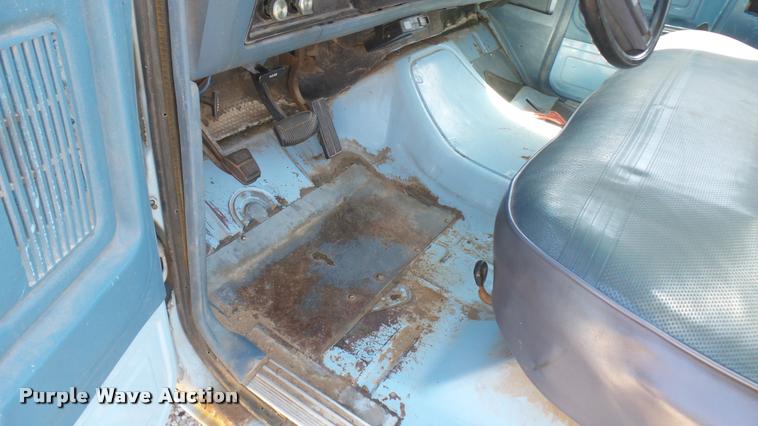 image for item DB3446 1980 Ford F150 flatbed pickup truck