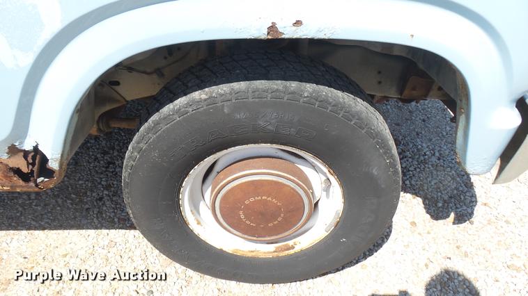 image for item DB3446 1980 Ford F150 flatbed pickup truck