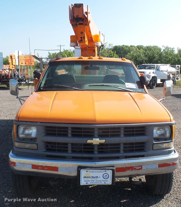 image for item DB3451 1996 Chevrolet 3500 bucket truck