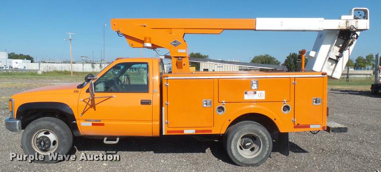 image for item DB3451 1996 Chevrolet 3500 bucket truck