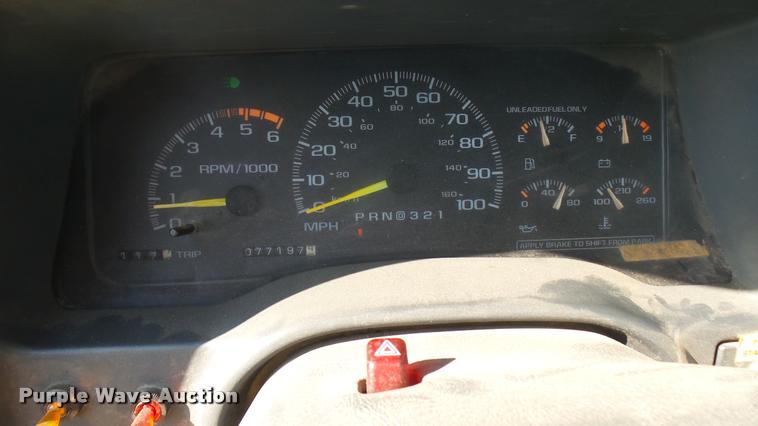 image for item DB3451 1996 Chevrolet 3500 bucket truck