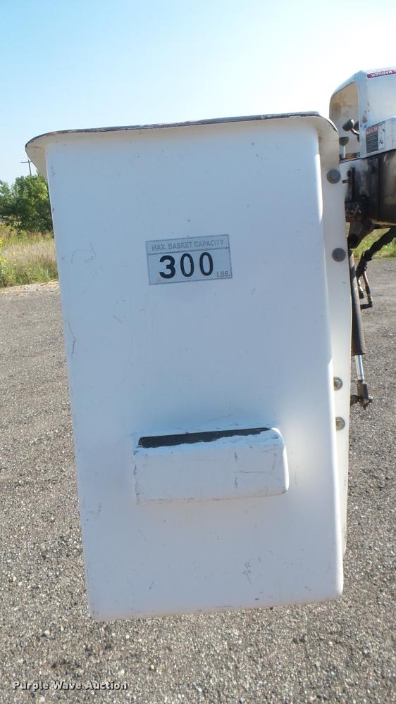 image for item DB3451 1996 Chevrolet 3500 bucket truck