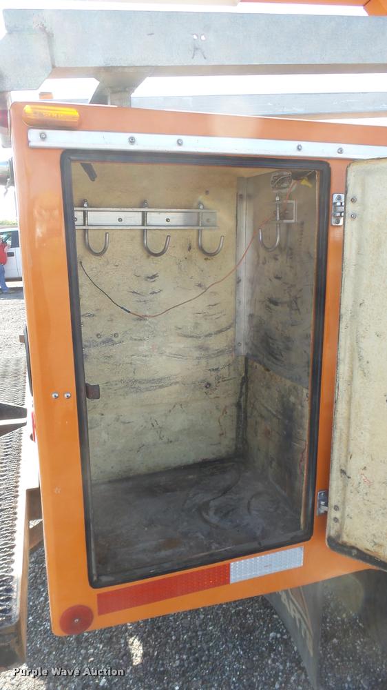 image for item DB3451 1996 Chevrolet 3500 bucket truck