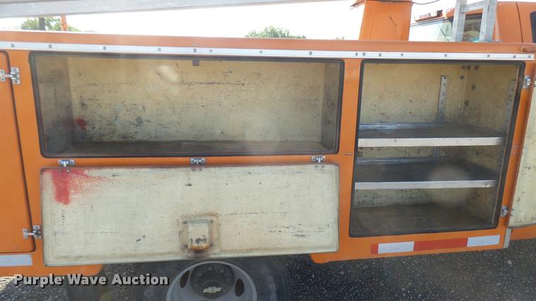 image for item DB3451 1996 Chevrolet 3500 bucket truck