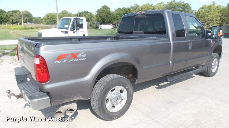 image for item DB3455 2010 Ford F250 Super Duty SuperCab pickup truck