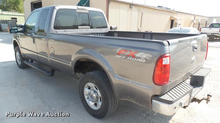 image for item DB3455 2010 Ford F250 Super Duty SuperCab pickup truck