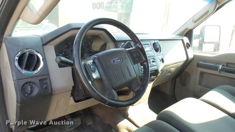 image for item DB3455 2010 Ford F250 Super Duty SuperCab pickup truck