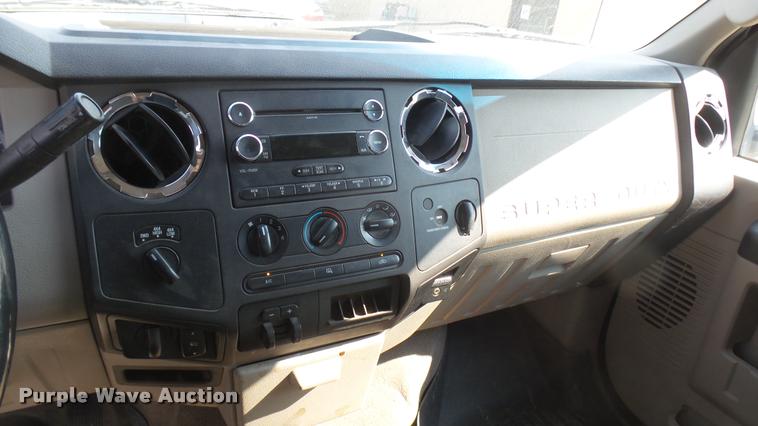image for item DB3455 2010 Ford F250 Super Duty SuperCab pickup truck