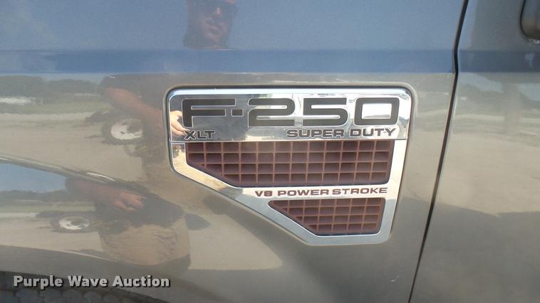 image for item DB3455 2010 Ford F250 Super Duty SuperCab pickup truck