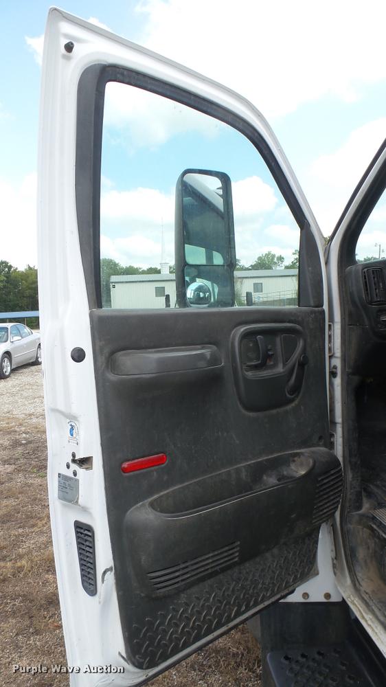 image for item DB3473 2009 Chevrolet C4500 flatbed truck