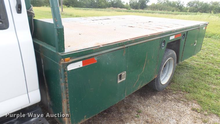 image for item DB3473 2009 Chevrolet C4500 flatbed truck