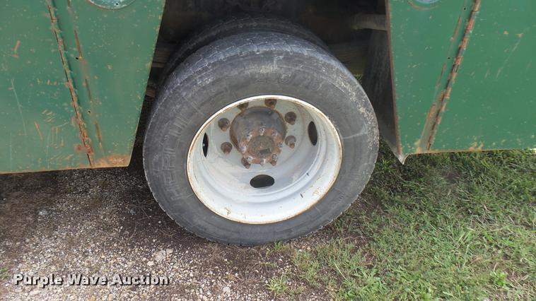 image for item DB3473 2009 Chevrolet C4500 flatbed truck