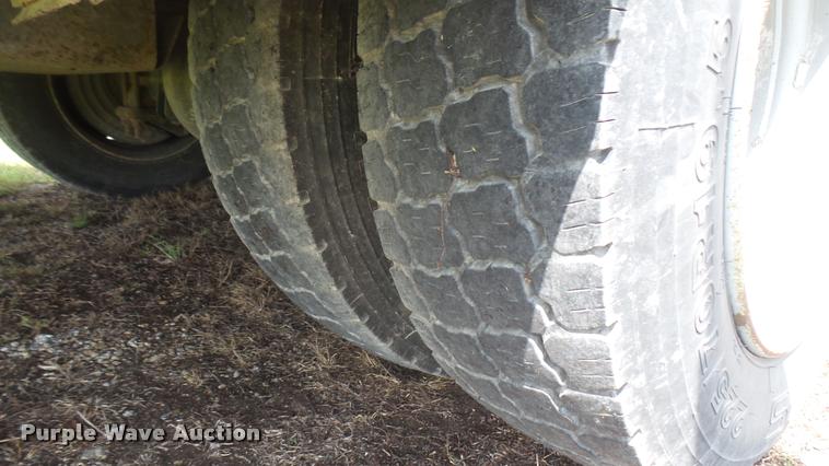 image for item DB3473 2009 Chevrolet C4500 flatbed truck