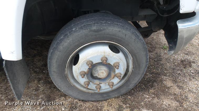 image for item DB3473 2009 Chevrolet C4500 flatbed truck