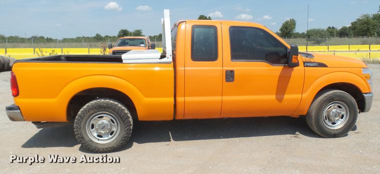 image for item DB3486 2013 Ford F250 Super Duty SuperCab pickup truck