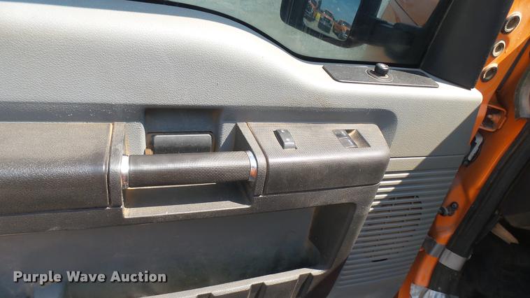 image for item DB3486 2013 Ford F250 Super Duty SuperCab pickup truck