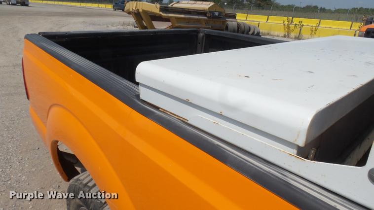 image for item DB3486 2013 Ford F250 Super Duty SuperCab pickup truck