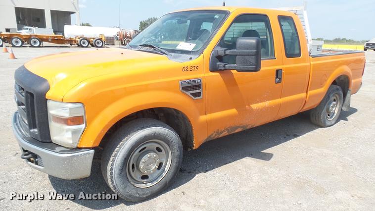 image for item DB3488 2010 Ford F250 Super Duty SuperCab pickup truck