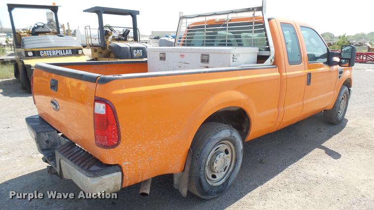 image for item DB3488 2010 Ford F250 Super Duty SuperCab pickup truck