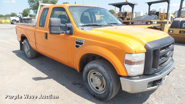 image for item DB3488 2010 Ford F250 Super Duty SuperCab pickup truck