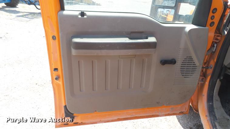 image for item DB3488 2010 Ford F250 Super Duty SuperCab pickup truck