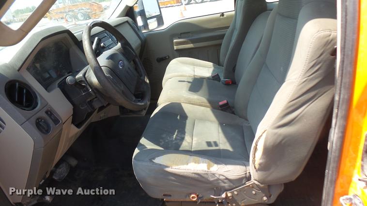 image for item DB3488 2010 Ford F250 Super Duty SuperCab pickup truck