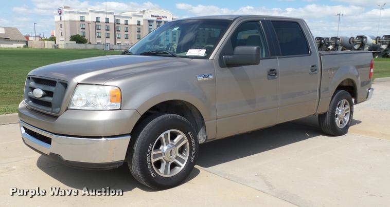 image for item DB4123 2006 Ford F150 XLT SuperCrew pickup truck
