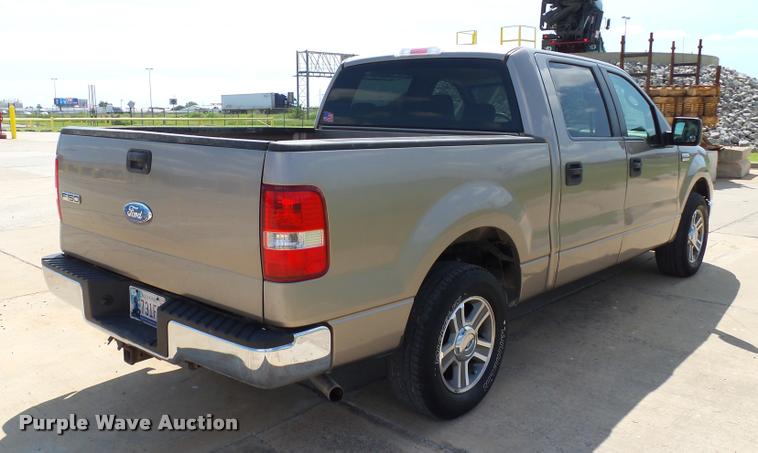 image for item DB4123 2006 Ford F150 XLT SuperCrew pickup truck