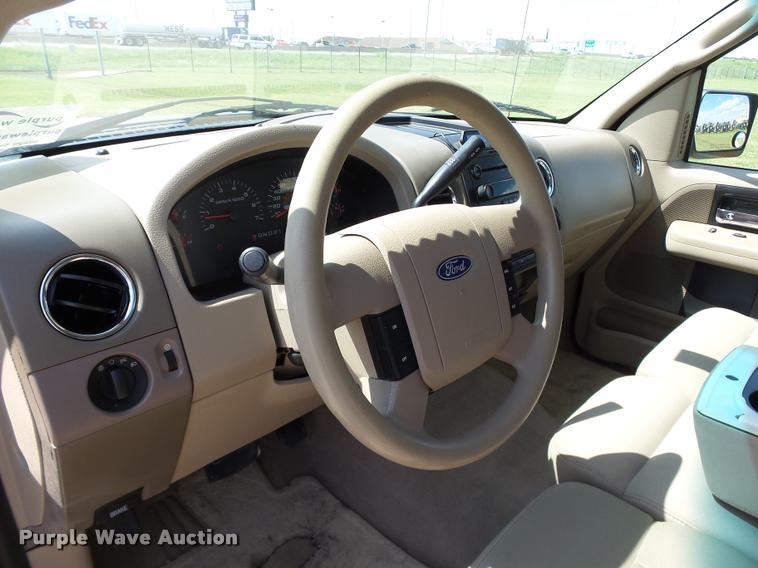 image for item DB4123 2006 Ford F150 XLT SuperCrew pickup truck
