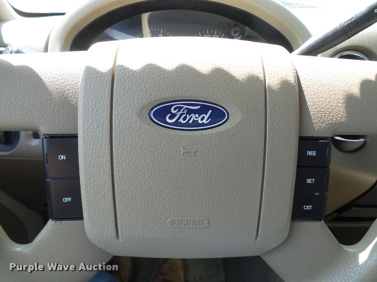 image for item DB4123 2006 Ford F150 XLT SuperCrew pickup truck