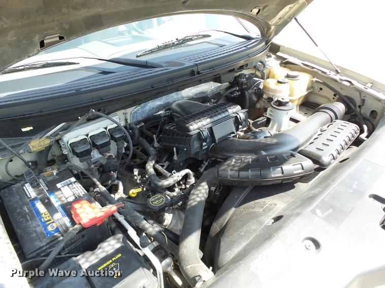 image for item DB4123 2006 Ford F150 XLT SuperCrew pickup truck