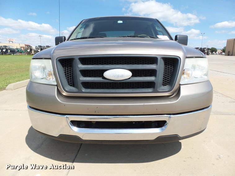 image for item DB4123 2006 Ford F150 XLT SuperCrew pickup truck