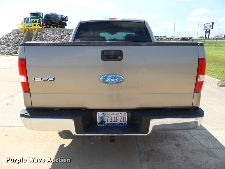 image for item DB4123 2006 Ford F150 XLT SuperCrew pickup truck