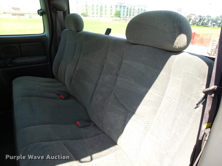 image for item DB4126 2004 Chevrolet Silverado 2500HD Ext. Cab pickup truck