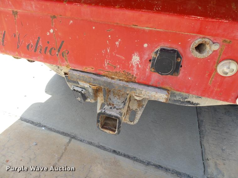 image for item DB4126 2004 Chevrolet Silverado 2500HD Ext. Cab pickup truck