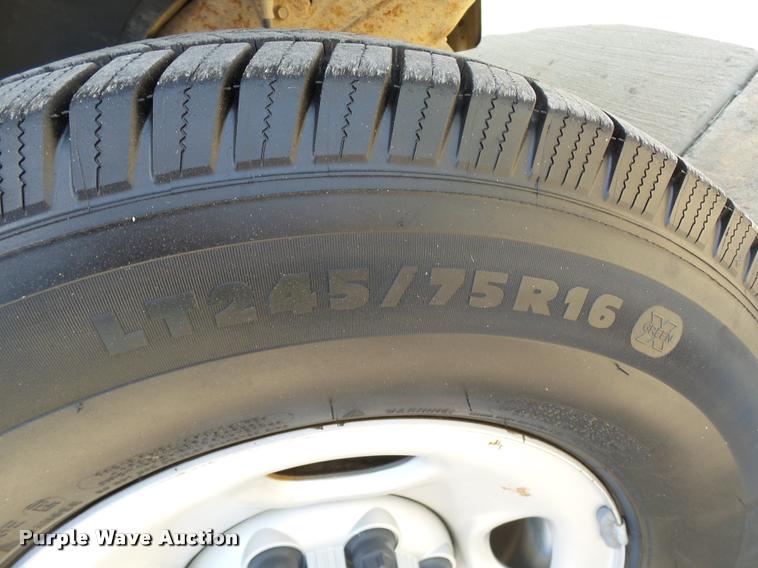 image for item DB4126 2004 Chevrolet Silverado 2500HD Ext. Cab pickup truck