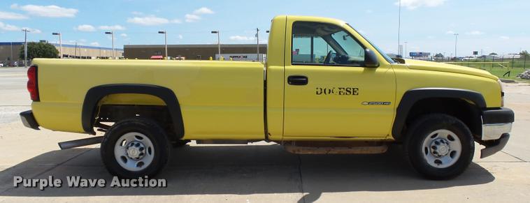image for item DB4127 2005 Chevrolet Silverado 2500HD pickup truck