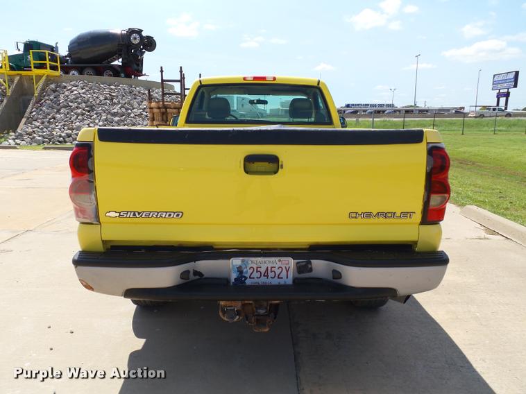 image for item DB4127 2005 Chevrolet Silverado 2500HD pickup truck