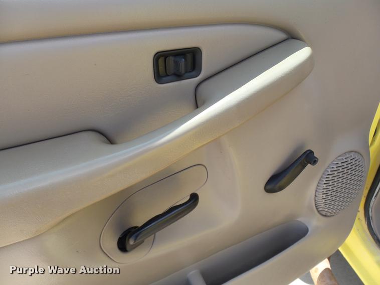 image for item DB4127 2005 Chevrolet Silverado 2500HD pickup truck