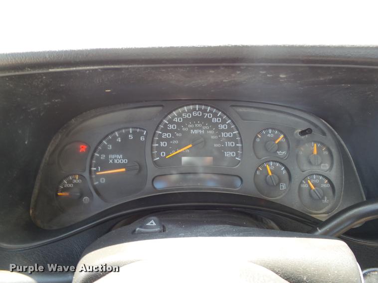 image for item DB4127 2005 Chevrolet Silverado 2500HD pickup truck