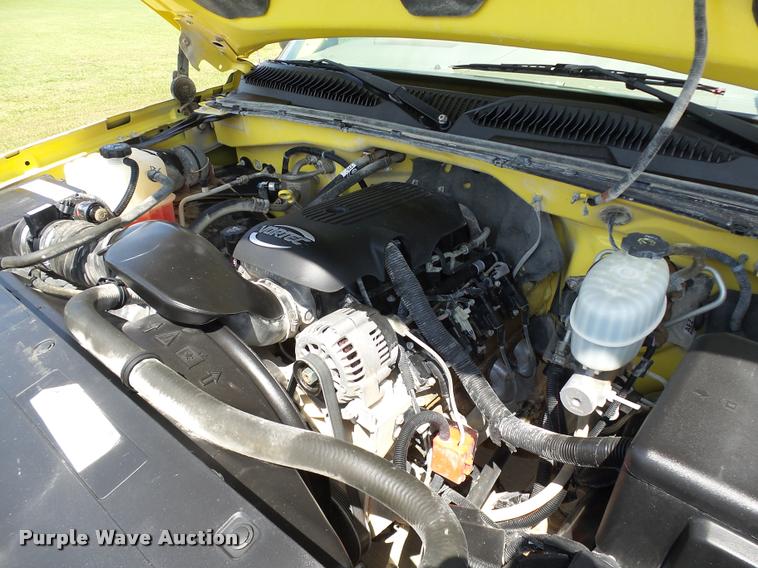 image for item DB4127 2005 Chevrolet Silverado 2500HD pickup truck