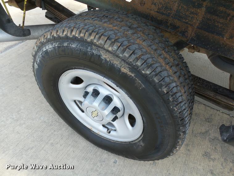 image for item DB4127 2005 Chevrolet Silverado 2500HD pickup truck