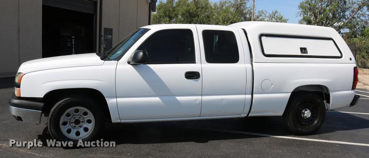 image for item DB4138 2006 Chevrolet Silverado 1500 Ext. Cab pickup truck